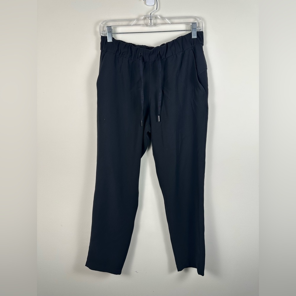 lululemon athletica Black Cropped Jogger Pants